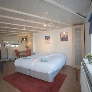  Apartment Stop & 2 Niederlande