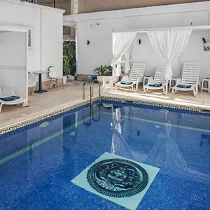 **** Hotel Rezidence Tredi Center Albanien